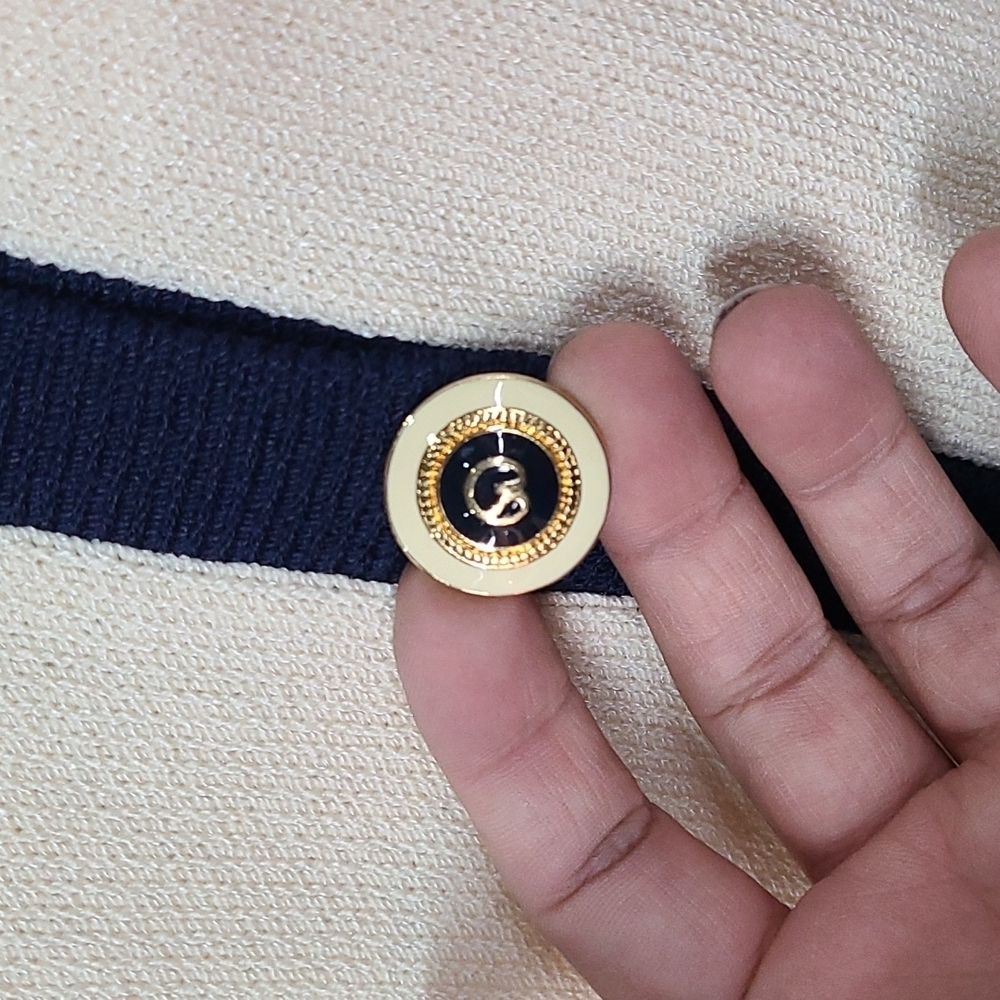 St. John Collection by Marie Gray Sweater Jacket - Picture 3 of 10